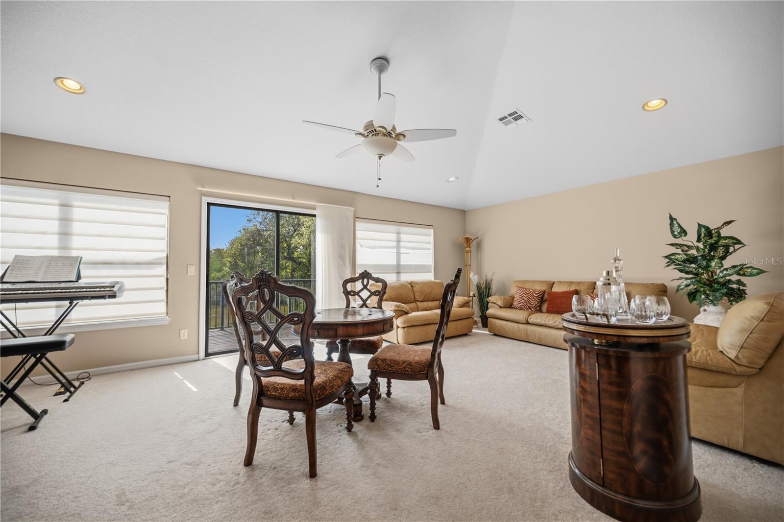 OAK LANDING - Residential