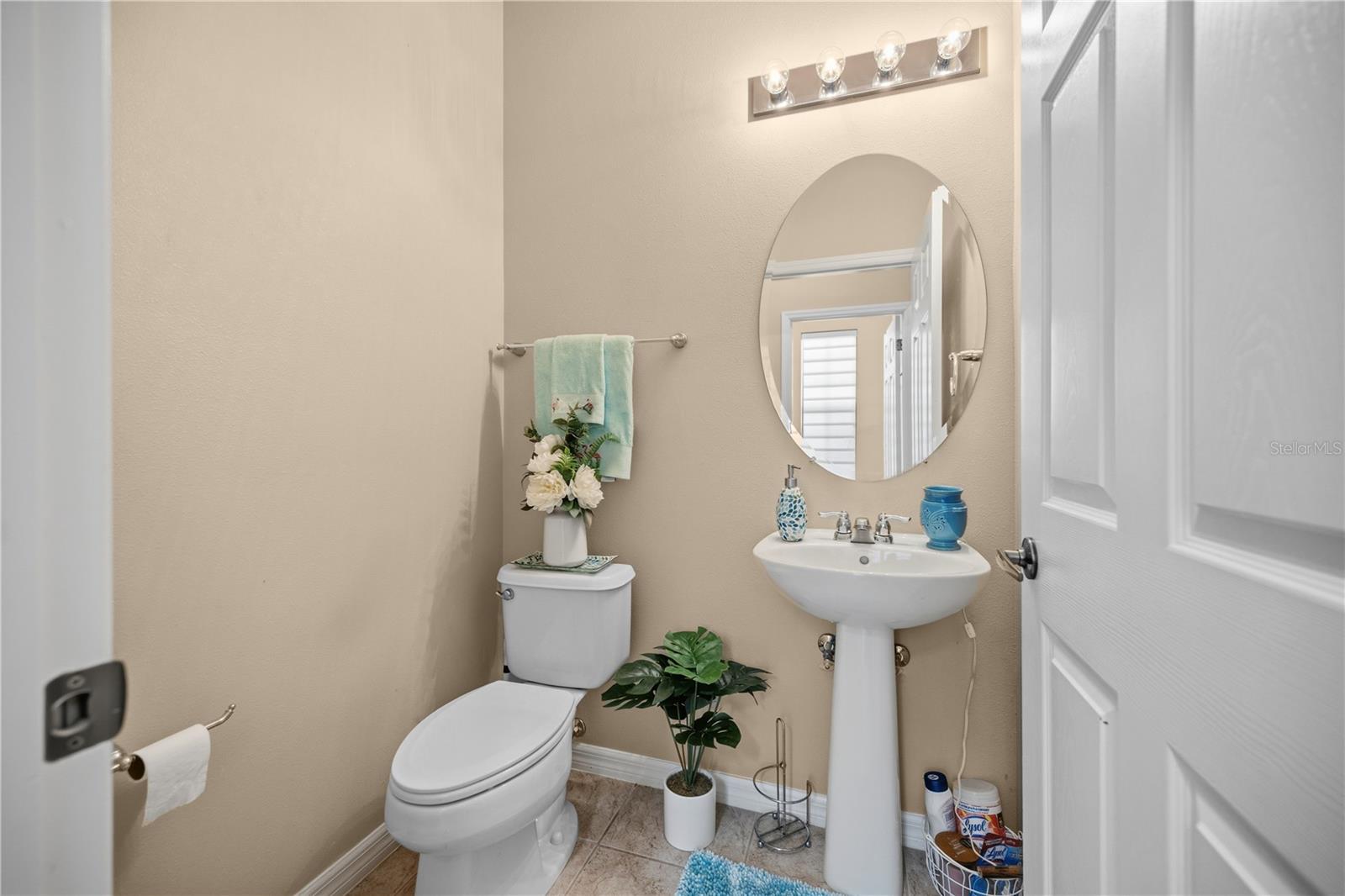 OAK LANDING - Residential