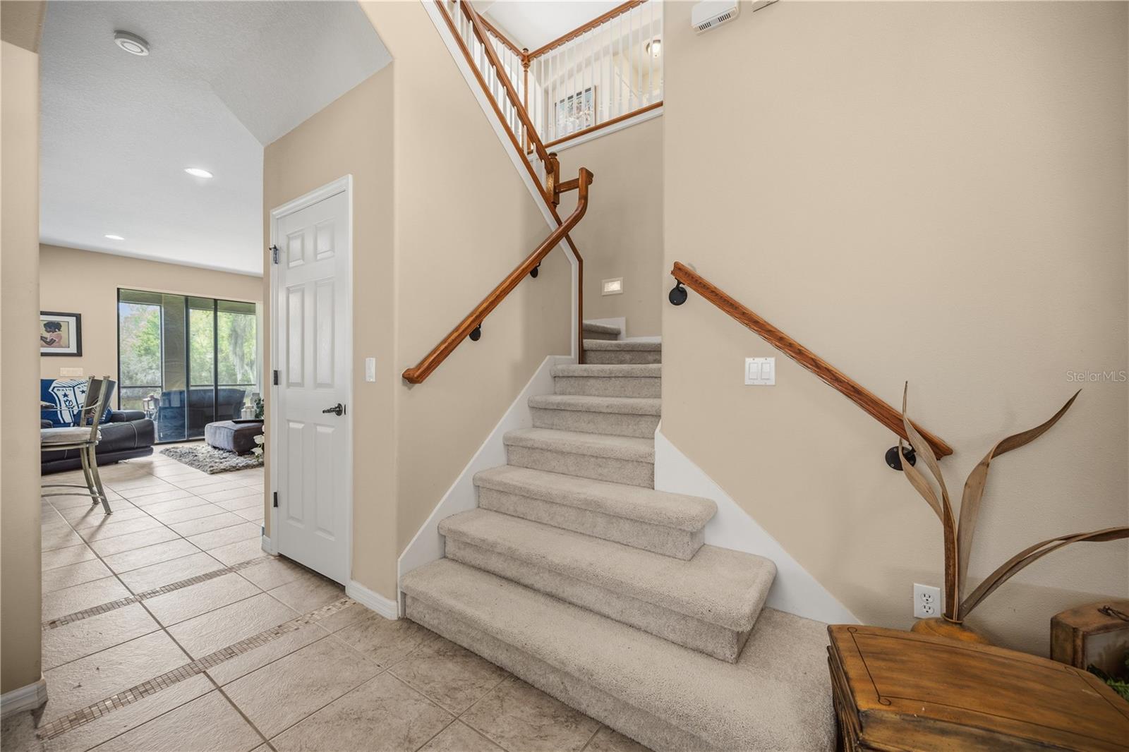 OAK LANDING - Residential