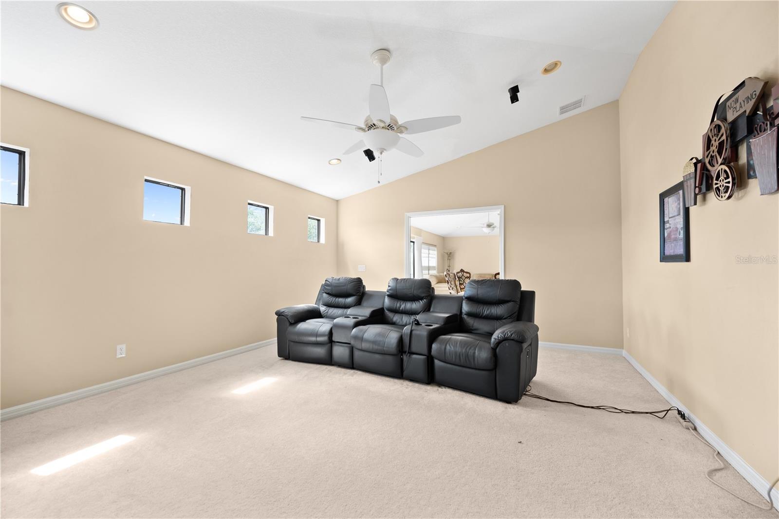 OAK LANDING - Residential