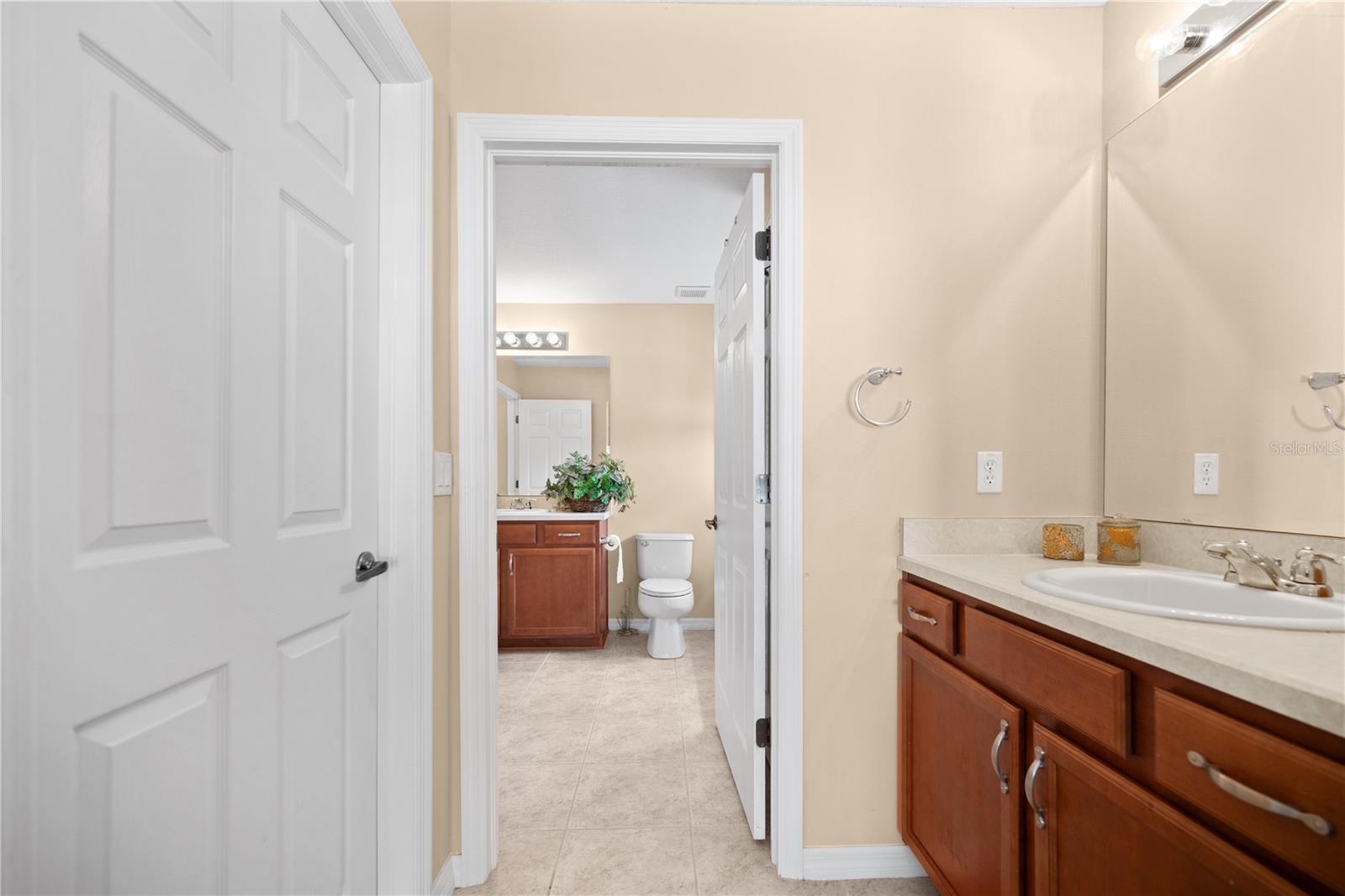 OAK LANDING - Residential