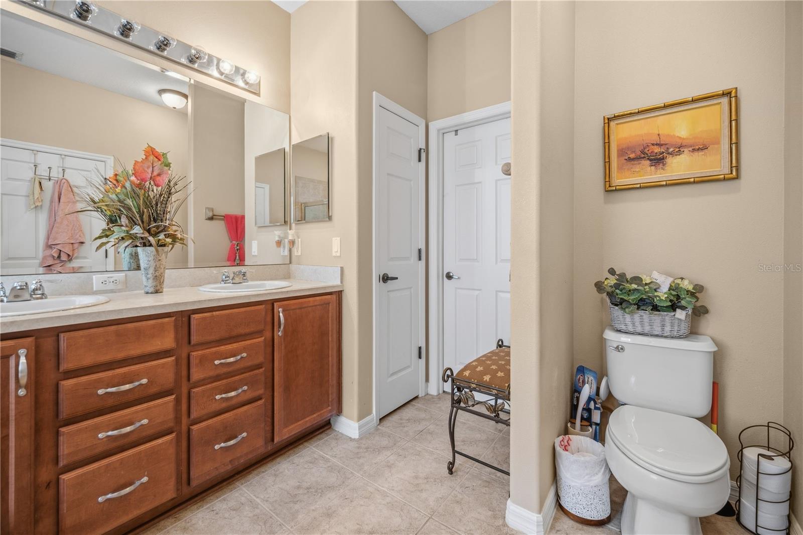 OAK LANDING - Residential