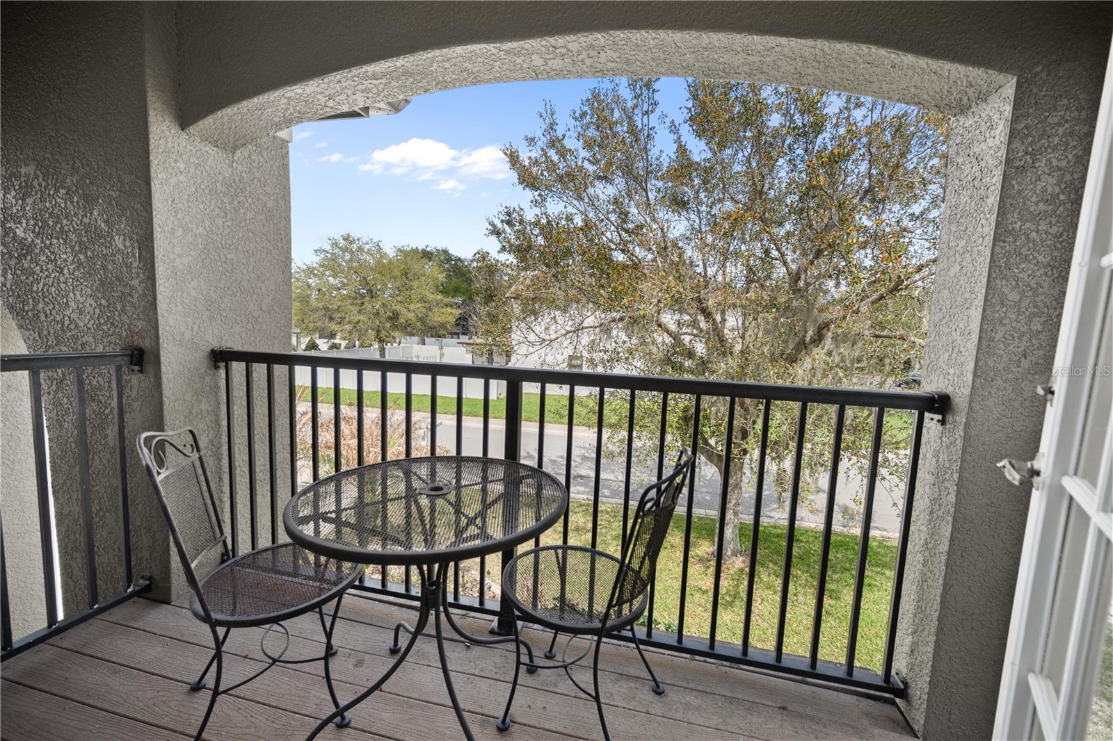 OAK LANDING - Residential