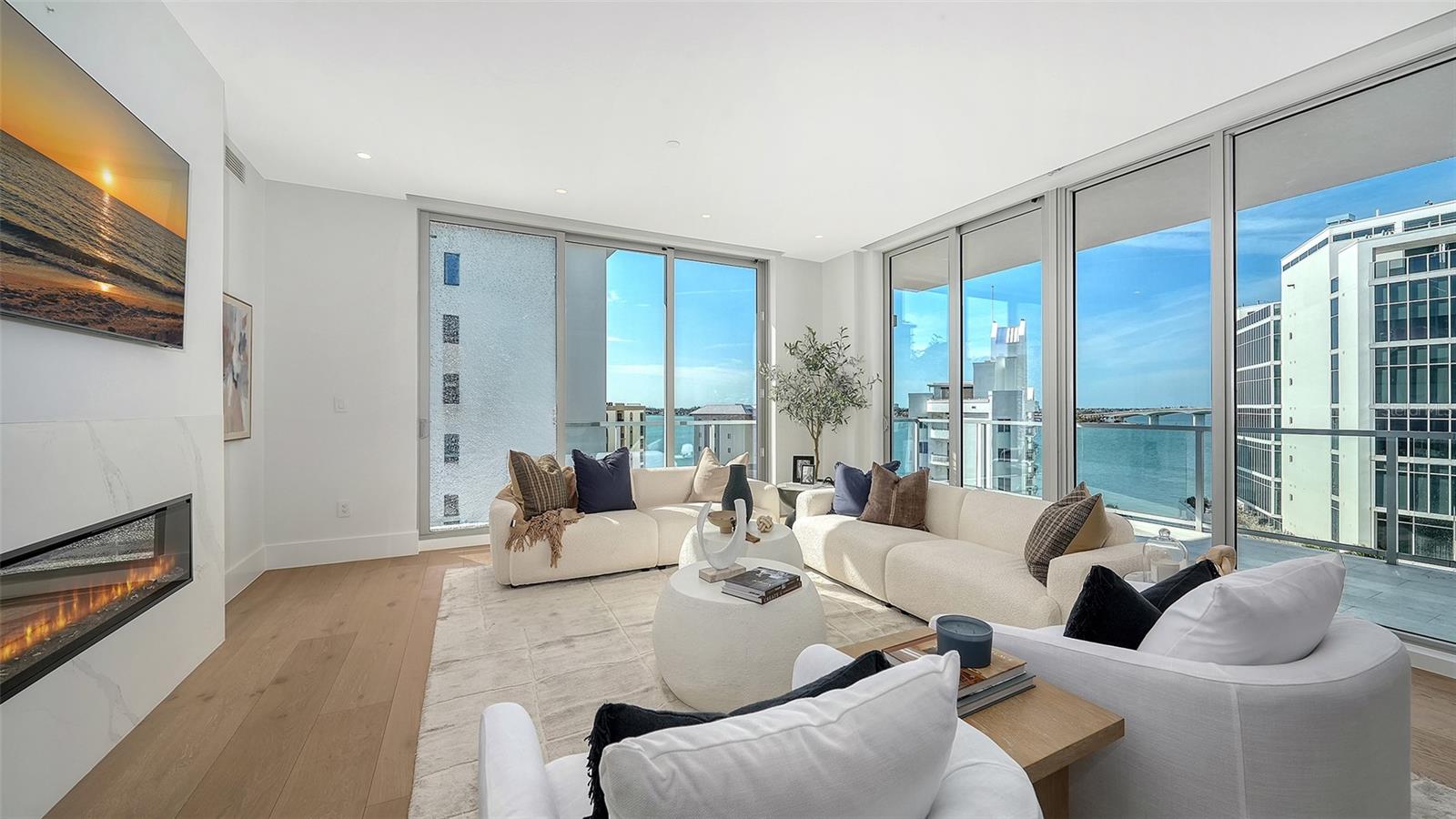 PENINSULA SARASOTA - Residential