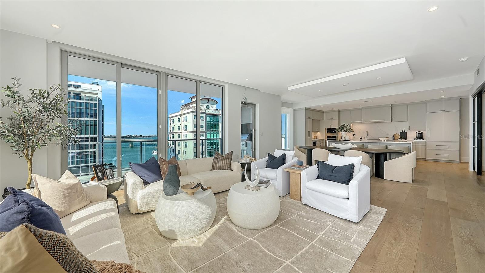 PENINSULA SARASOTA - Residential
