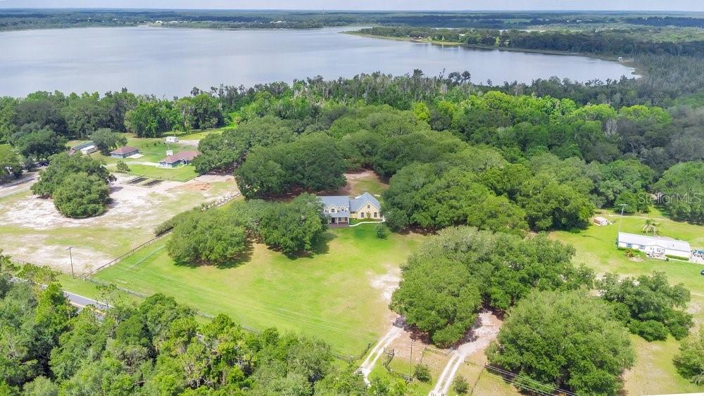 LAKE BRYANT ESTATE - Residential