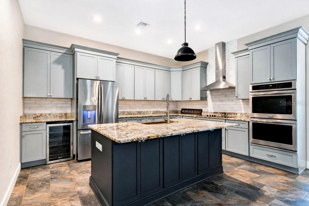 LAKE BRYANT ESTATE - Residential
