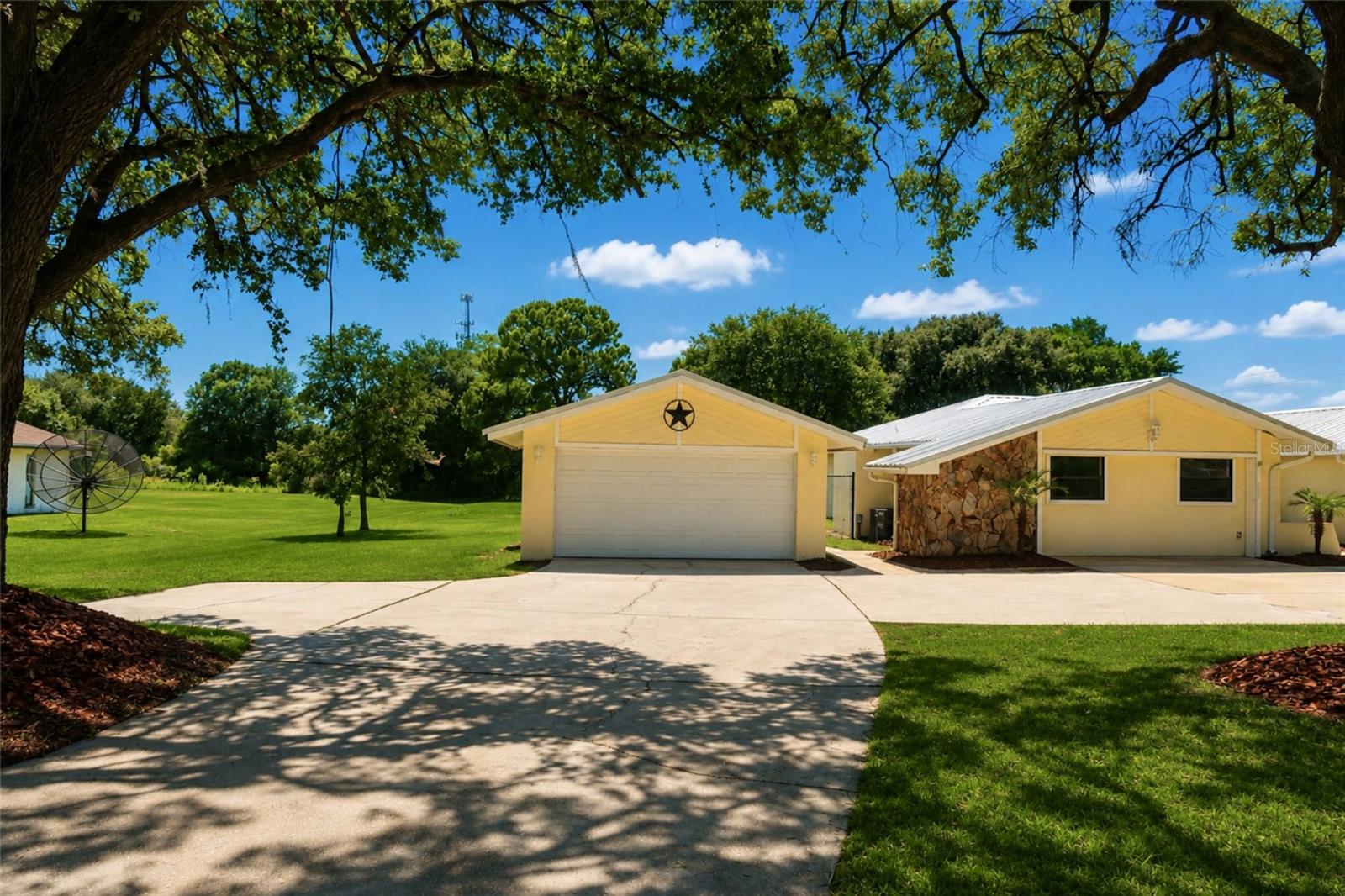 ROLLING OAKS ESTATES - Residential