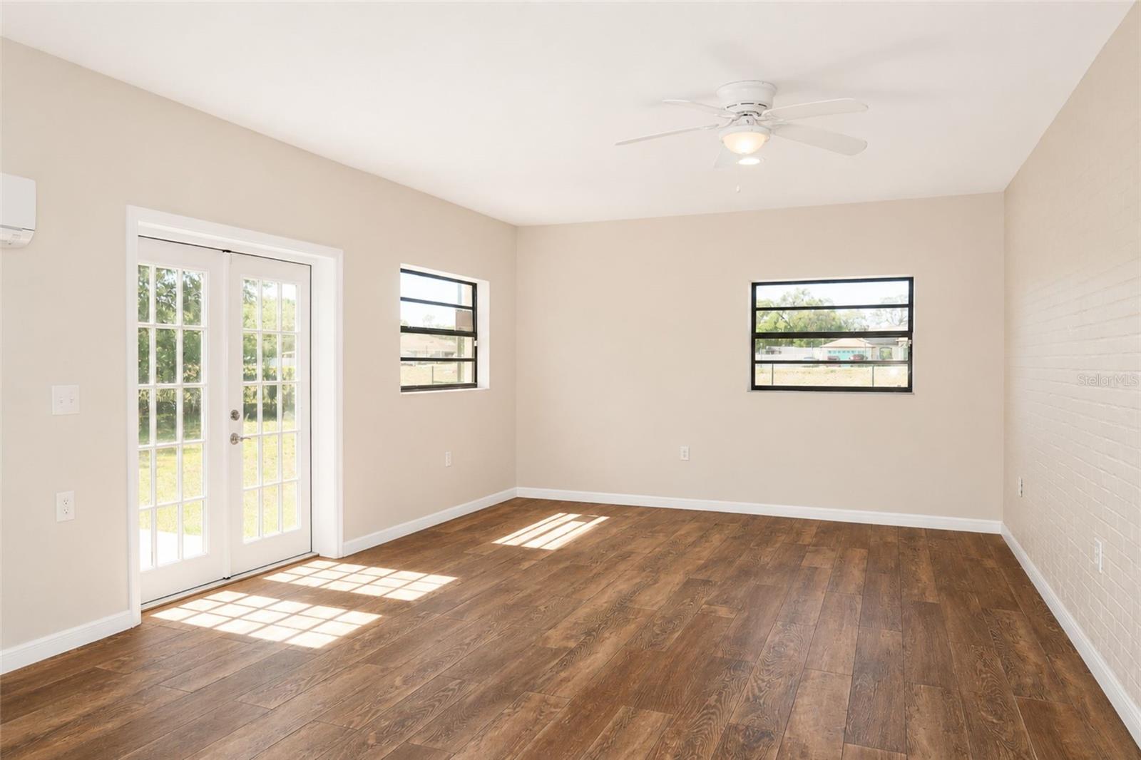 ROLLING OAKS ESTATES - Residential