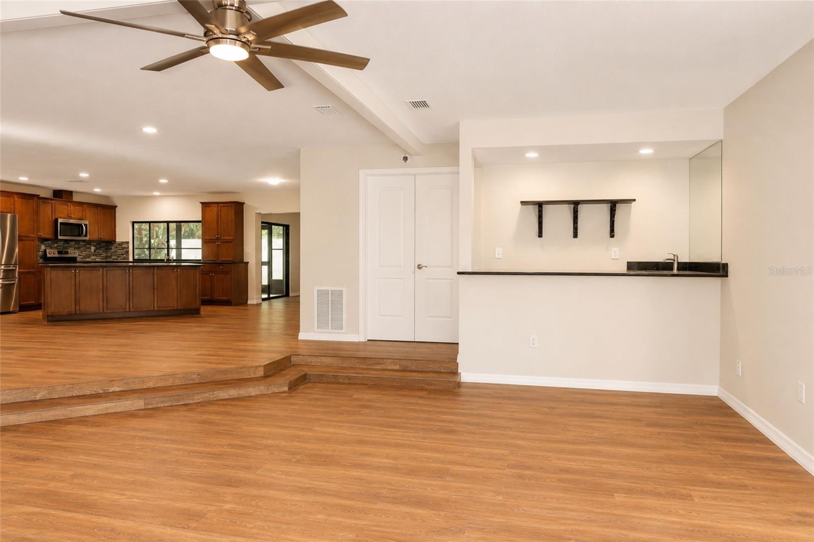 ROLLING OAKS ESTATES - Residential