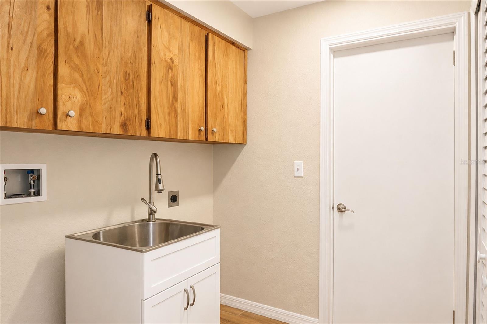 ROLLING OAKS ESTATES - Residential