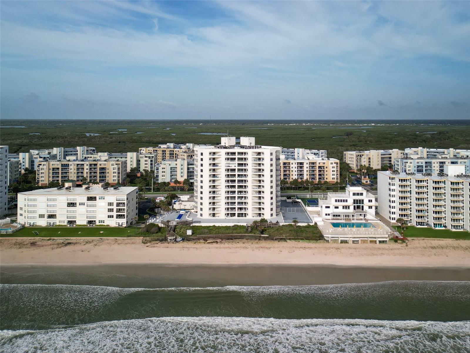 SEASCAPE TOWERS CONDO PH 01 - Residential