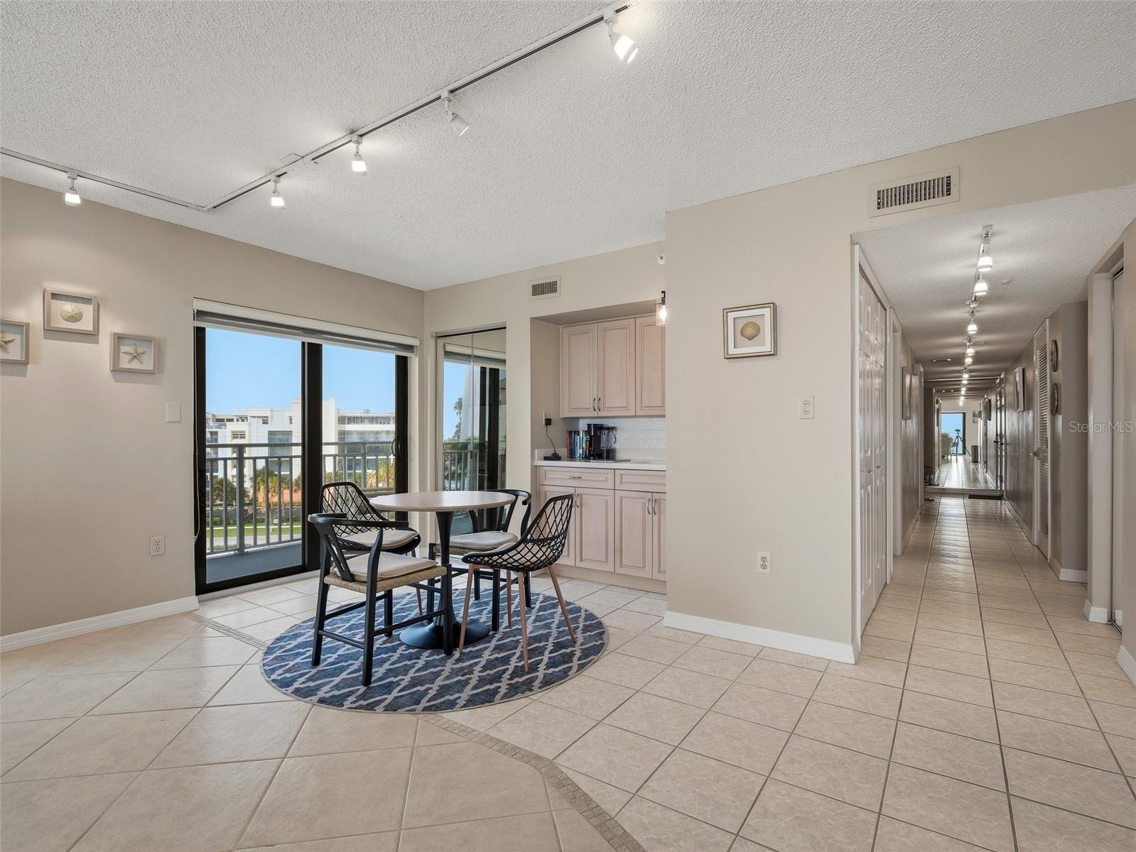 SEASCAPE TOWERS CONDO PH 01 - Residential