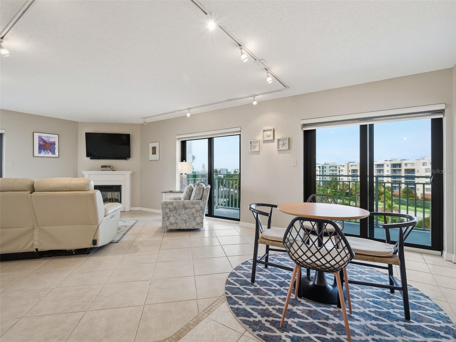 SEASCAPE TOWERS CONDO PH 01 - Residential