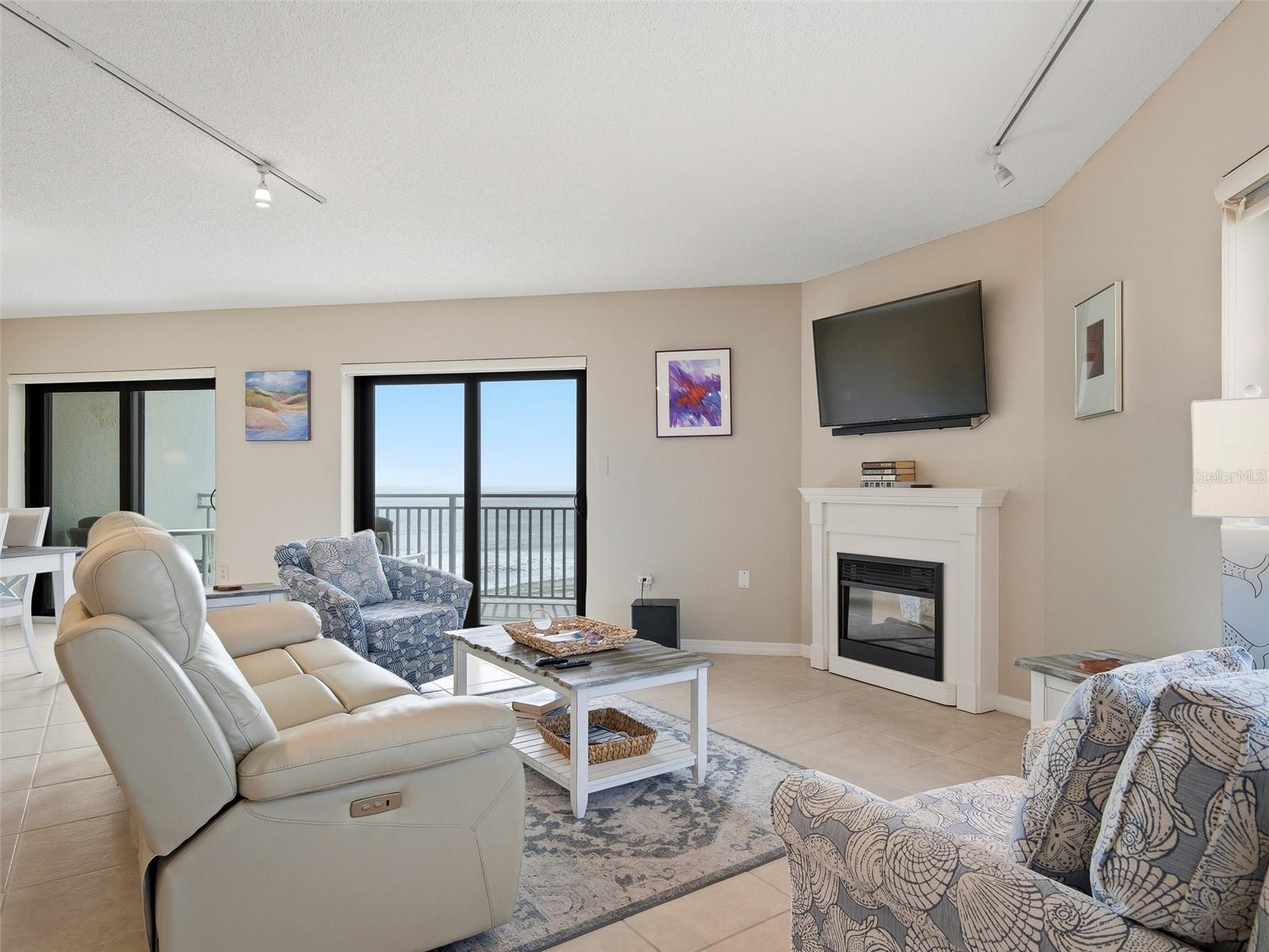 SEASCAPE TOWERS CONDO PH 01 - Residential