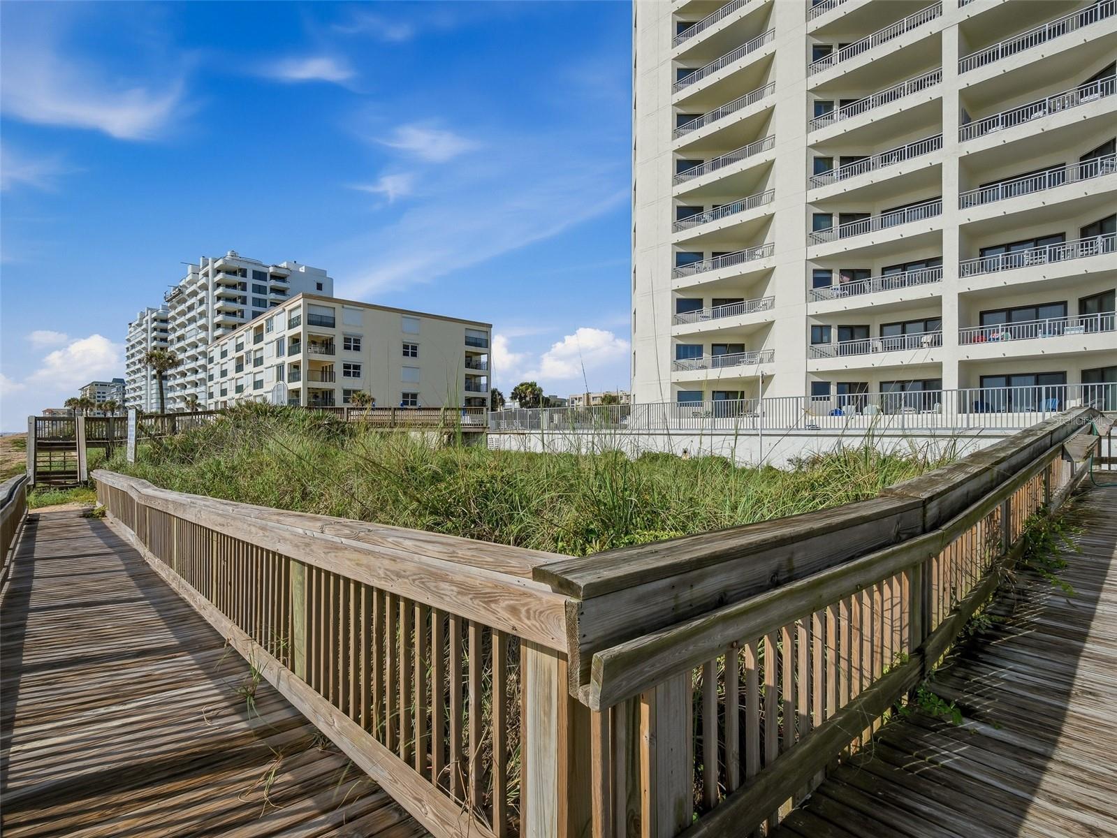 SEASCAPE TOWERS CONDO PH 01 - Residential