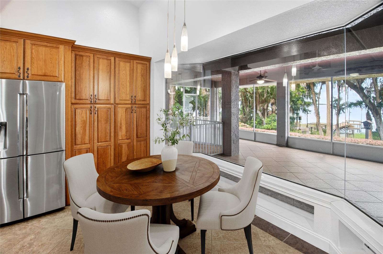 LAKE LOCHLOOSE SHORES - Residential