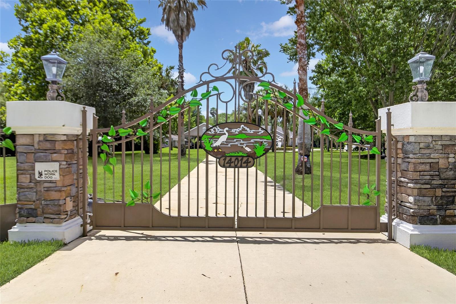LAKE LOCHLOOSE SHORES - Residential
