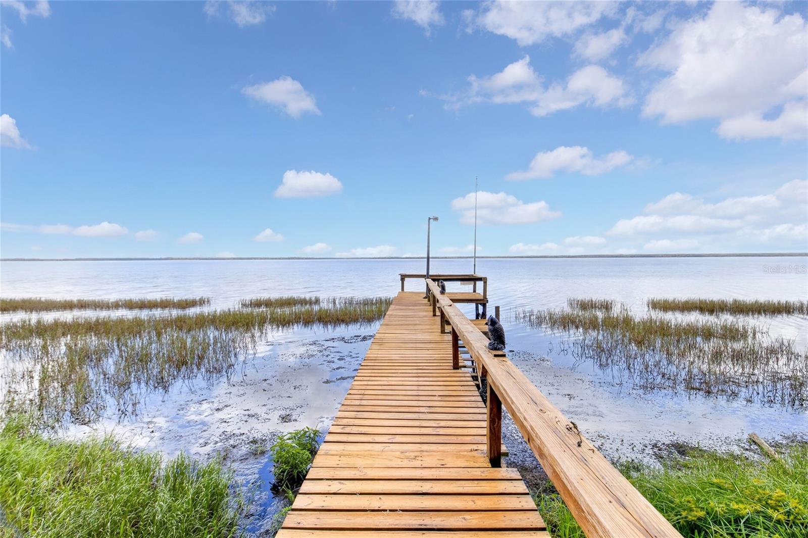 LAKE LOCHLOOSE SHORES - Residential
