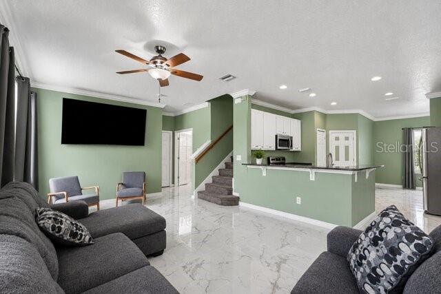 SOUTH BAY LAKES UNIT - Residential