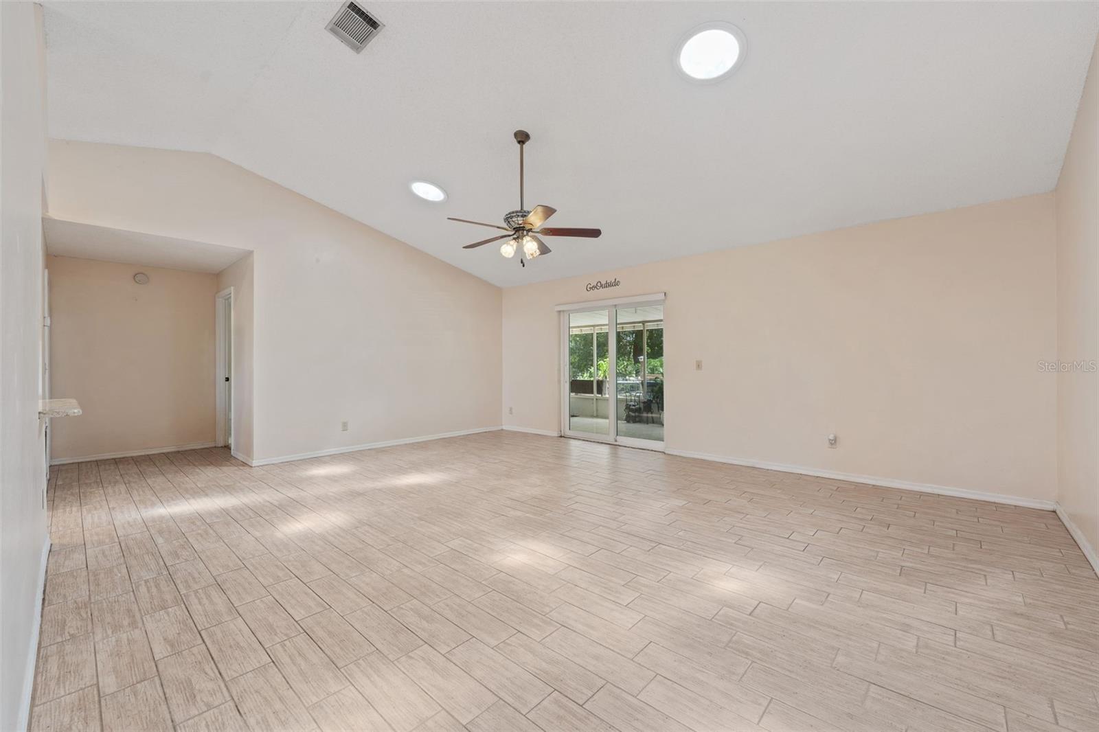 LOMA LINDA PH 111 - Residential
