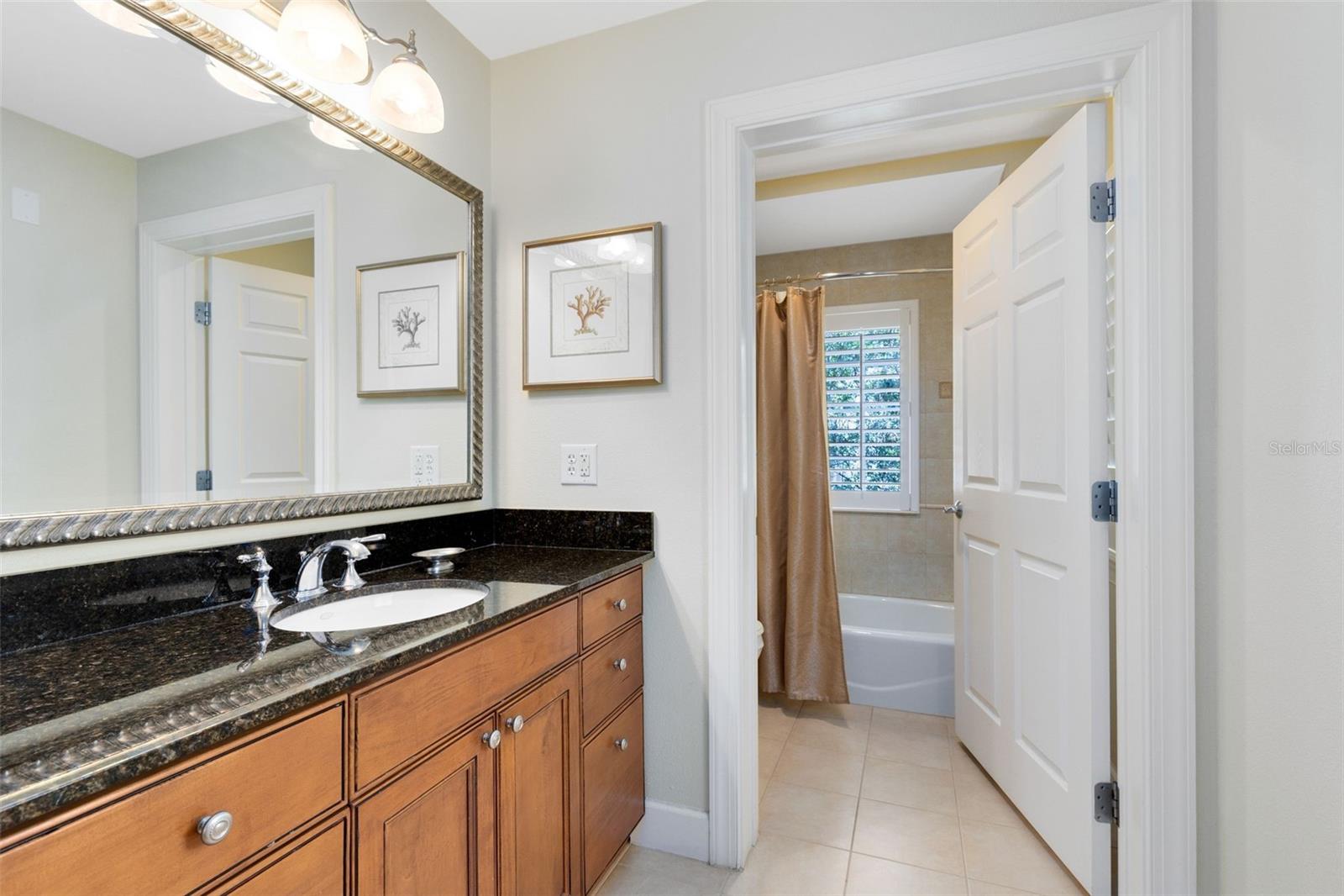 CENTRE COURT RIDGE CONDO PH 6 BLDG F - Residential