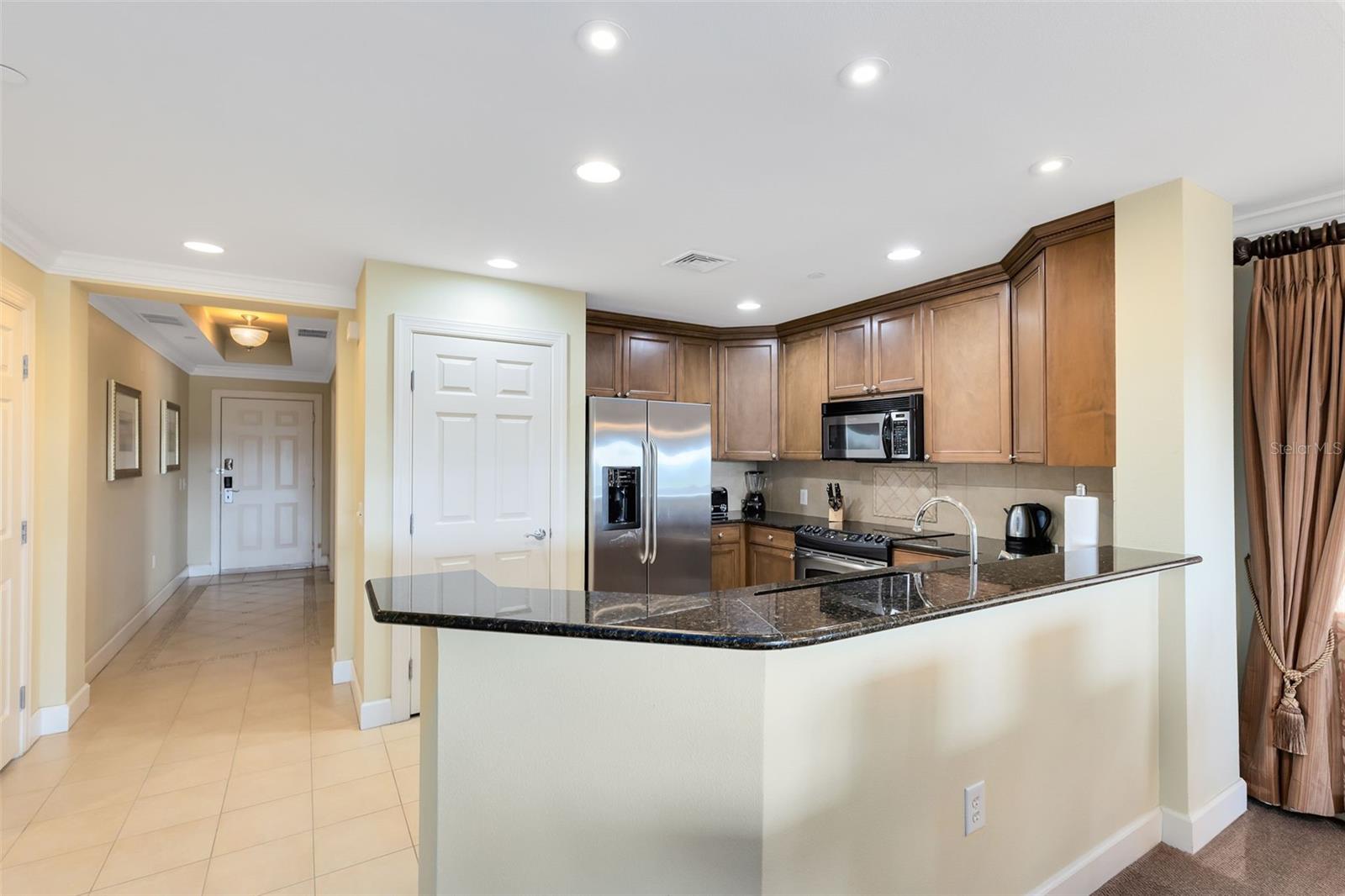 CENTRE COURT RIDGE CONDO PH 6 BLDG F - Residential