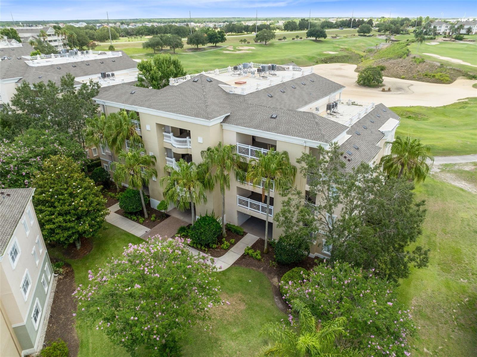 CENTRE COURT RIDGE CONDO PH 6 BLDG F - Residential
