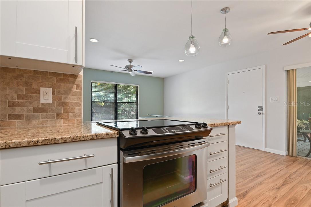 LUCERNE OAKS CONDO - Residential
