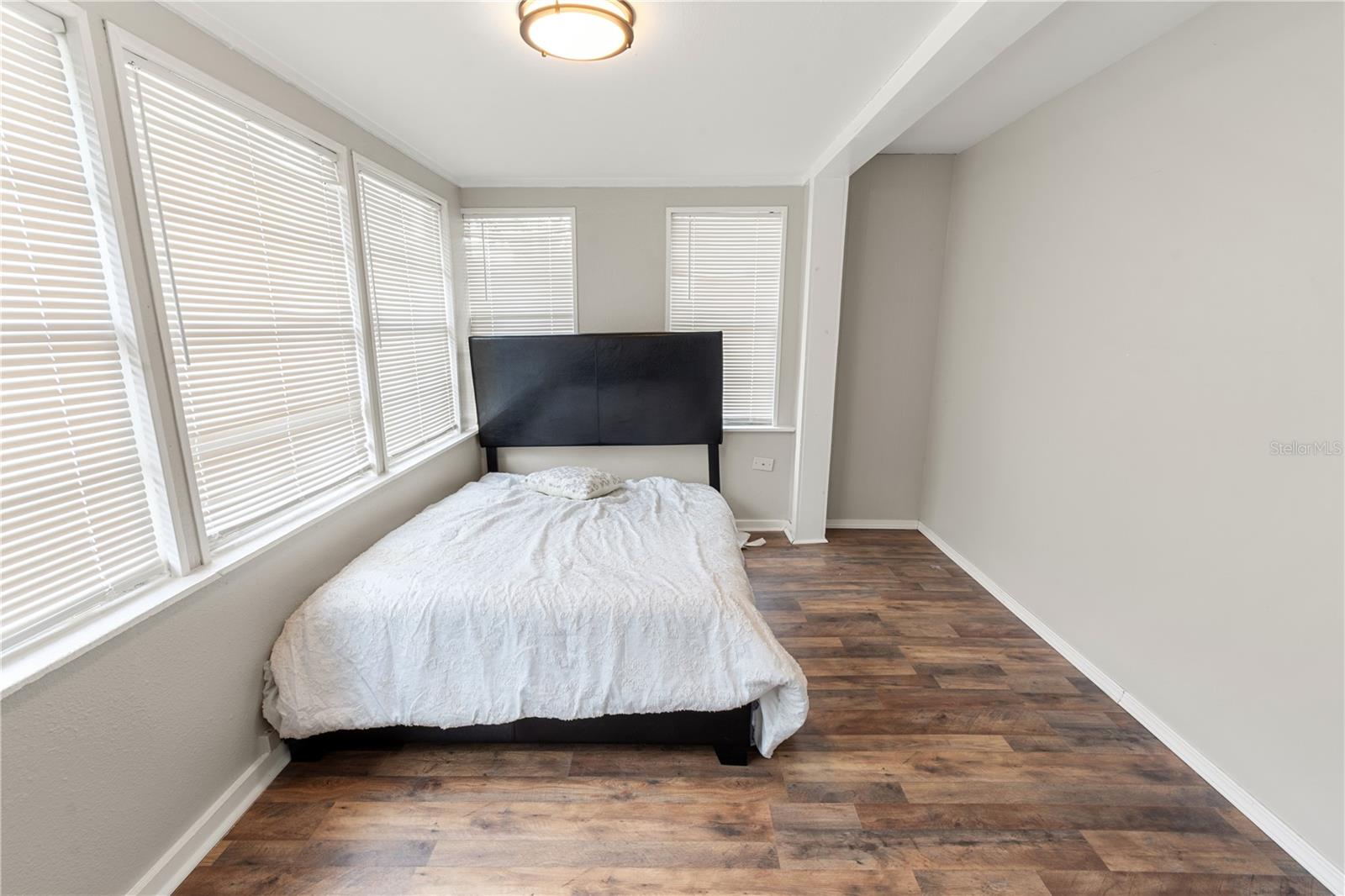 TWIN LAKE PARK RESUB - Residential