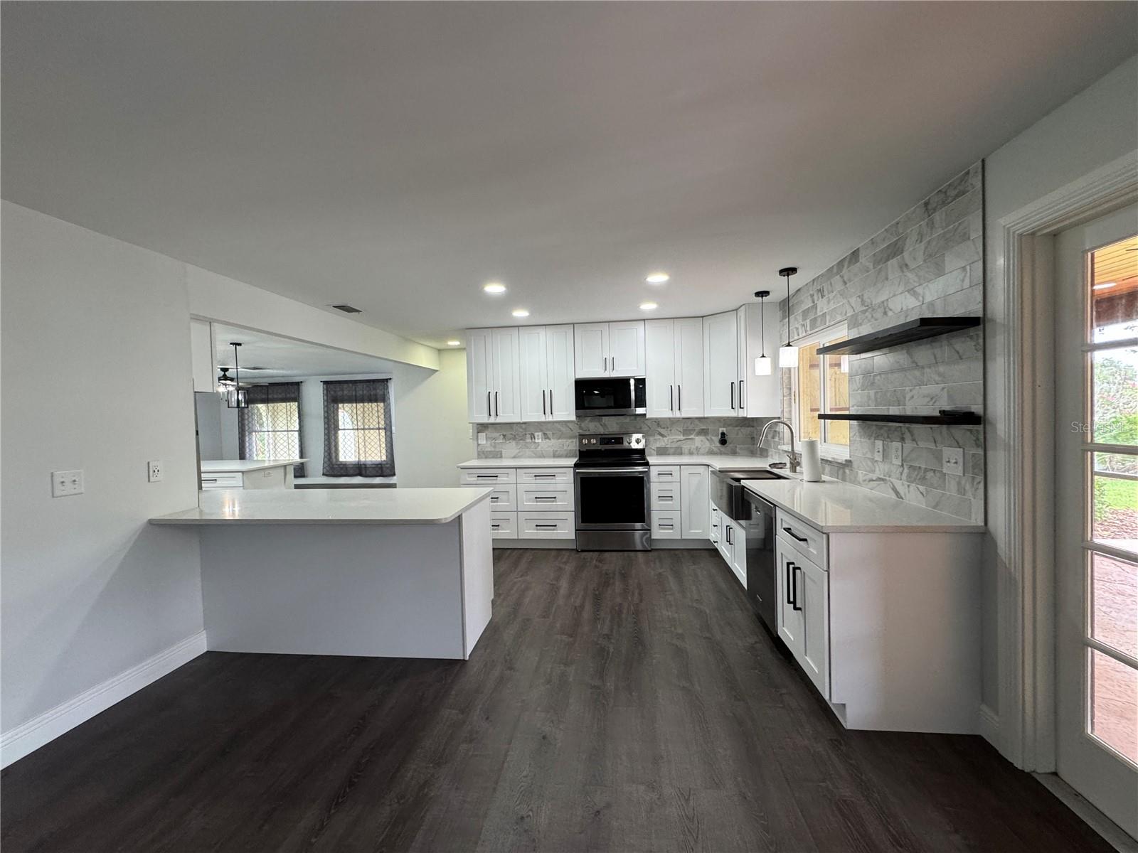 LIVE OAK HEIGHTS - Residential