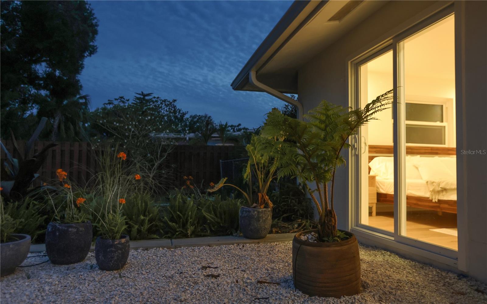 SOUTH GATE MANOR - Residential