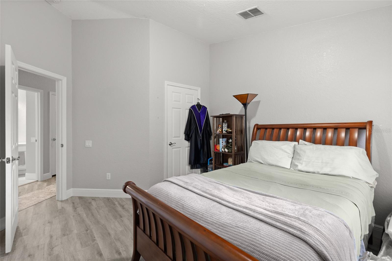 SPRING ISLE - Residential Lease