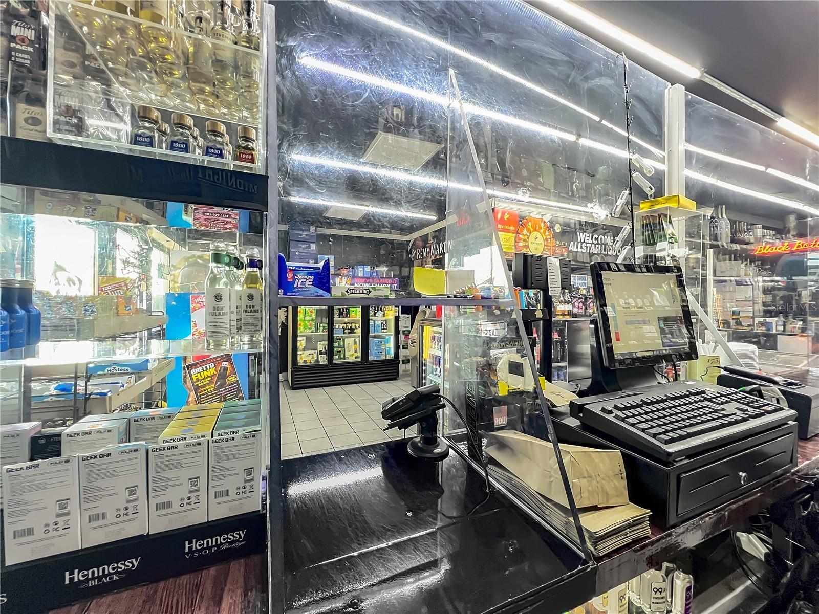 FAIRVIEW SHORES - Commercial Sale