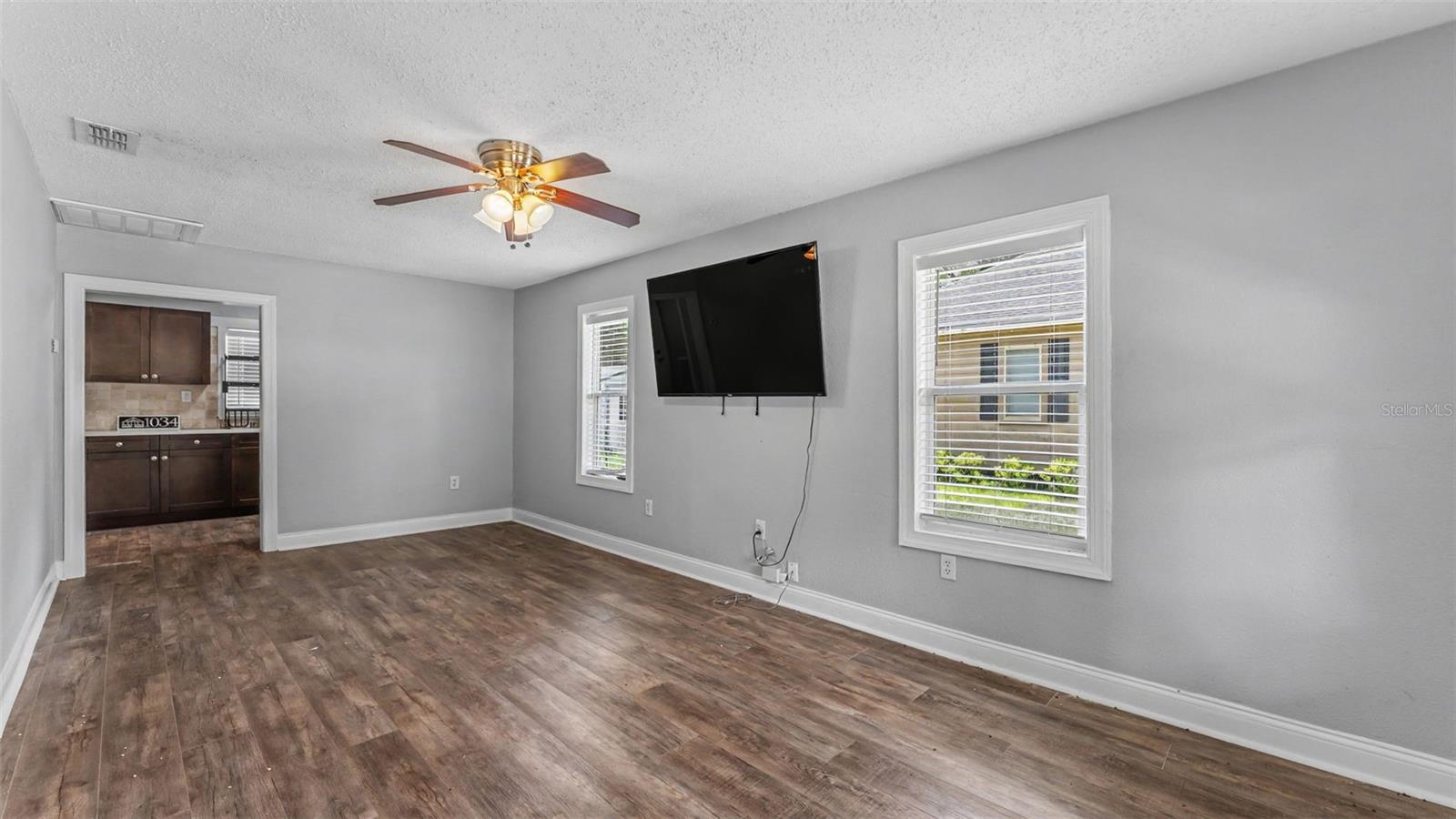 LAKE HUNTER HEIGHTS - Residential