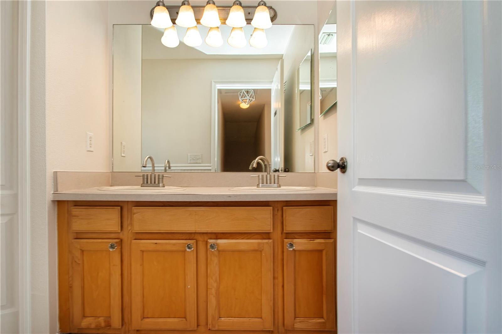 GREENBROOK VILLAGE SP BB UN 1 - Residential