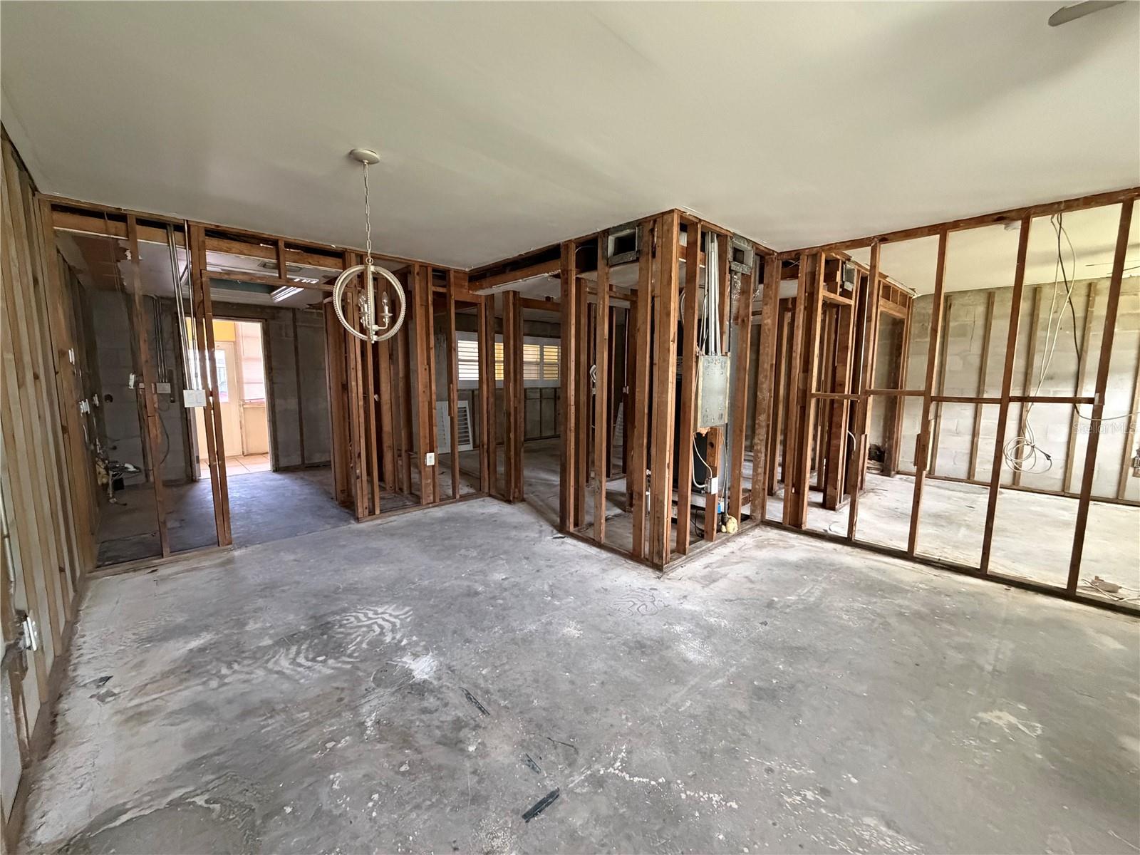TOWN APTS CONDO - Residential
