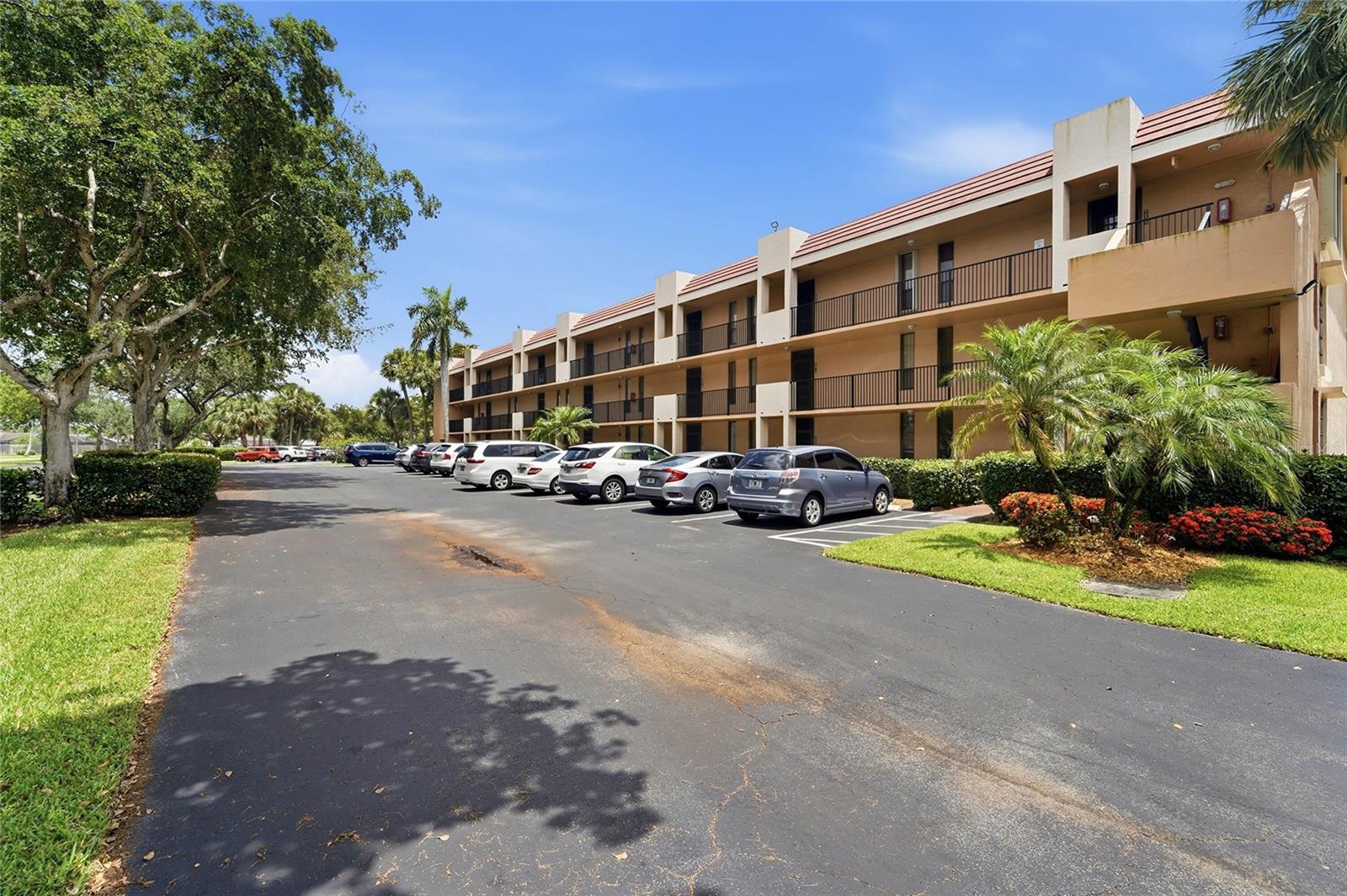 CORAL GATE I CONDO - Residential