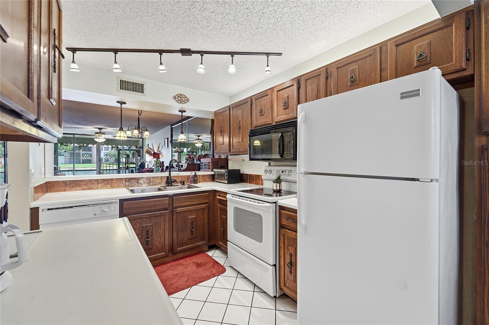 CORAL GATE I CONDO - Residential