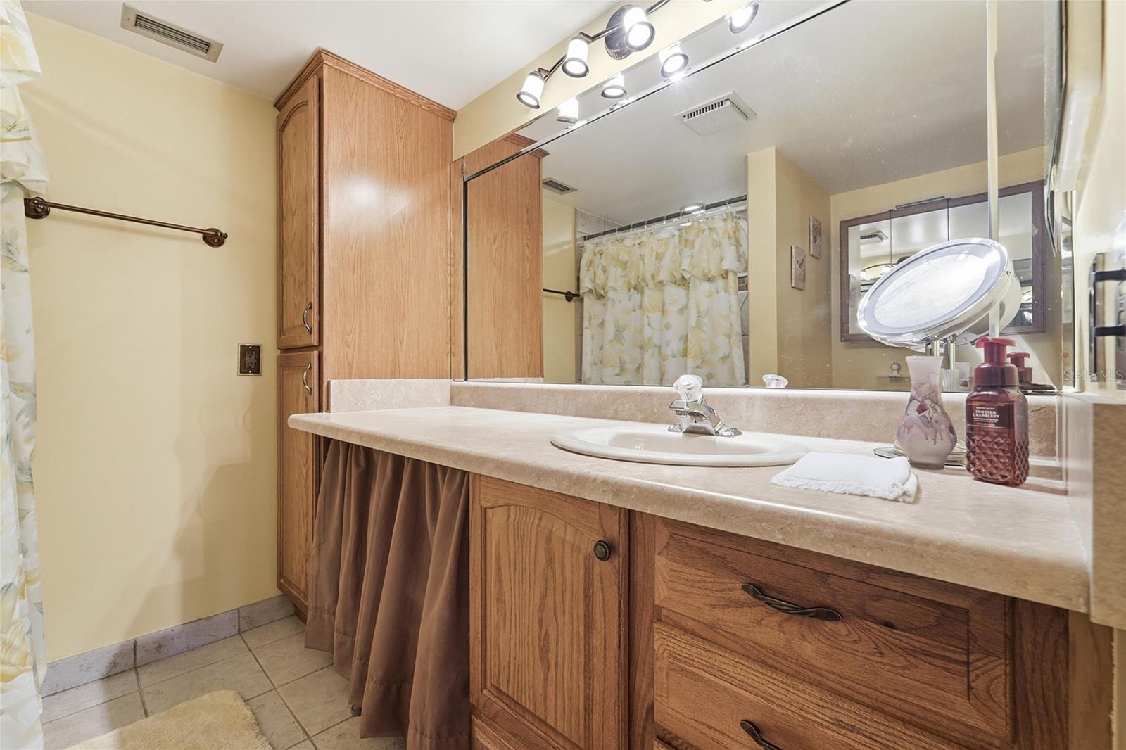 CORAL GATE I CONDO - Residential