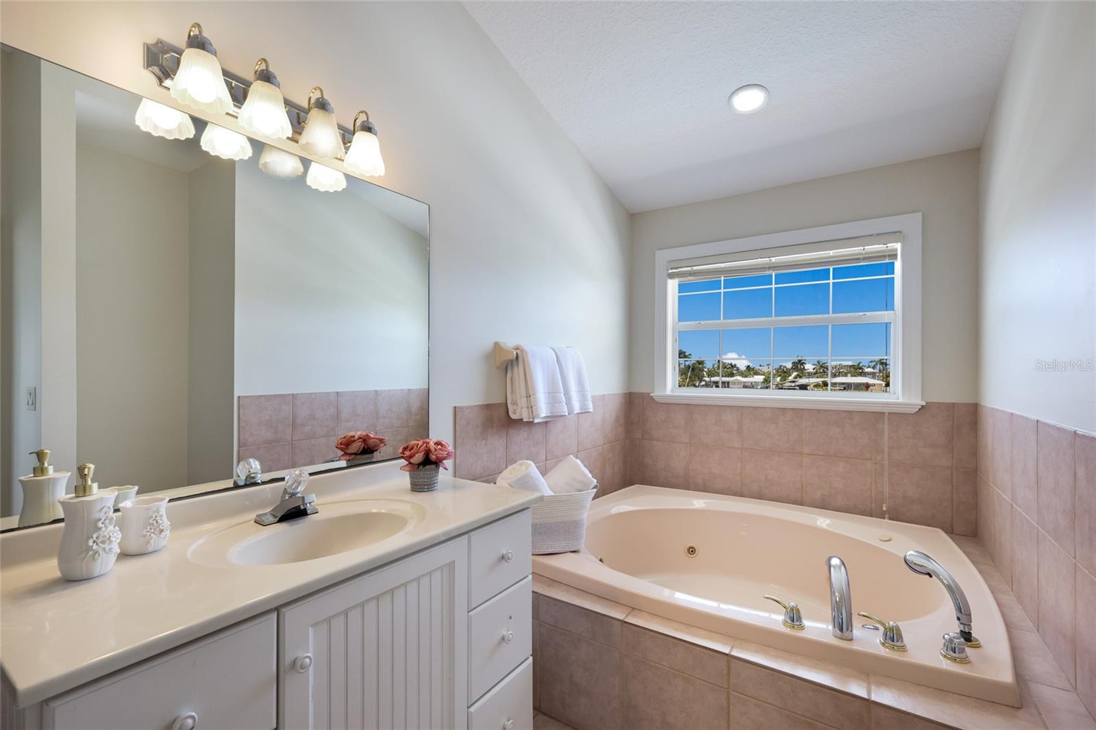 BAY PALMS ADD - Residential
