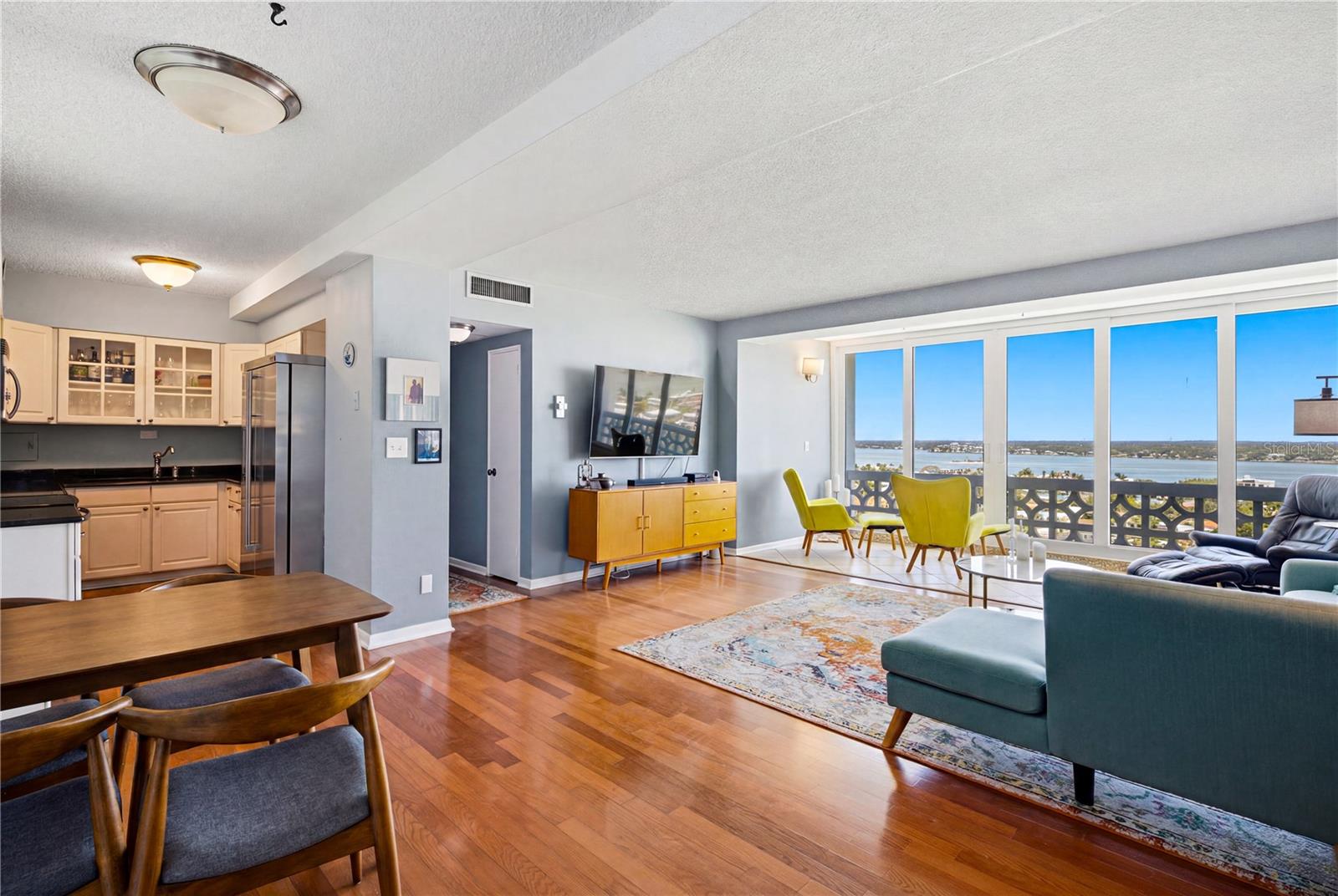 HORIZON HOUSE CO-OP - Residential