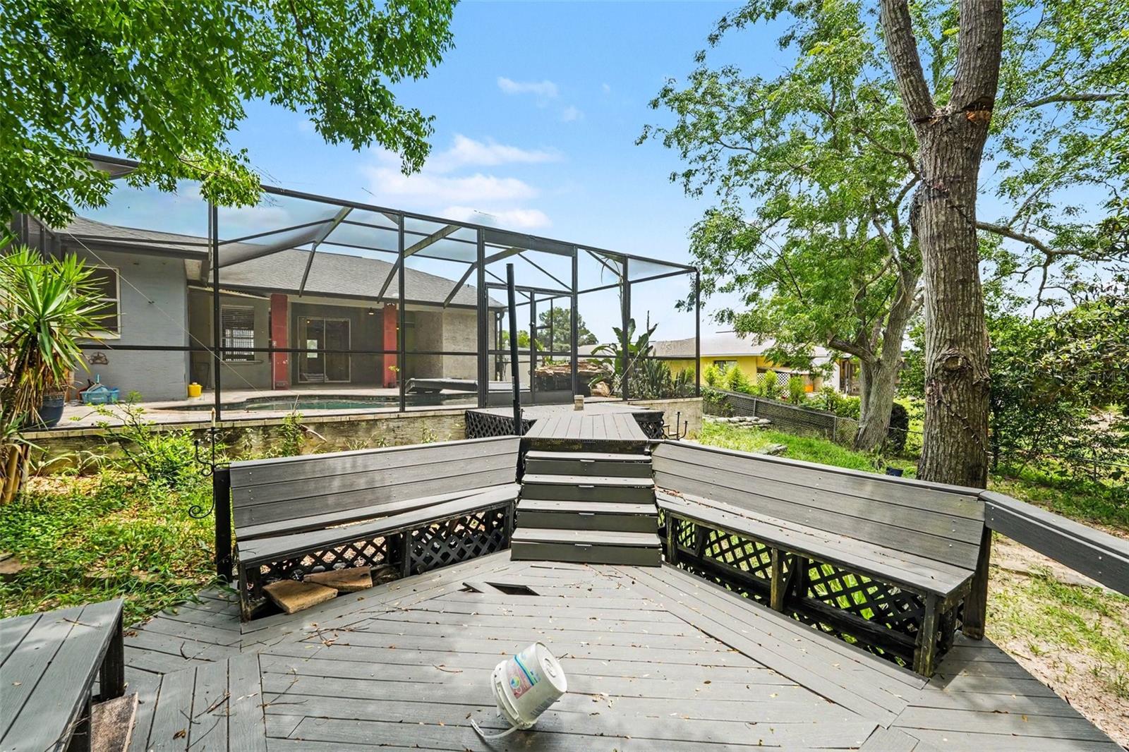 OAKS THE - Residential