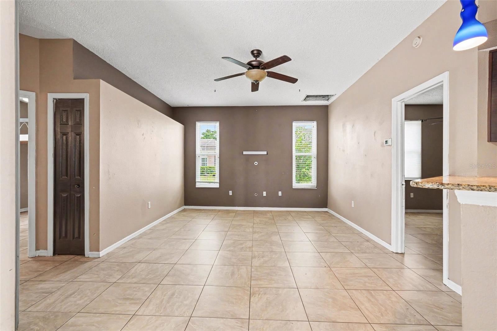 OAKS THE - Residential