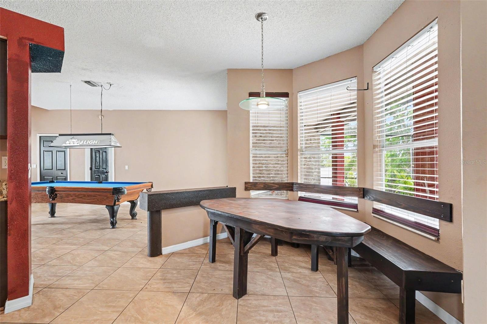 OAKS THE - Residential