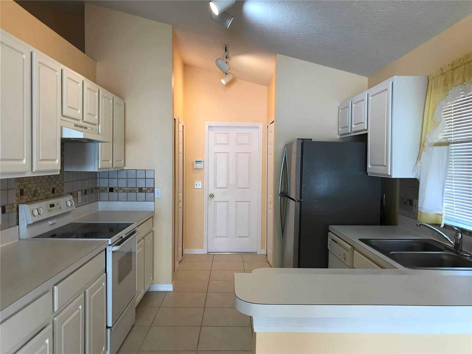 EASTON PARK - Residential Lease