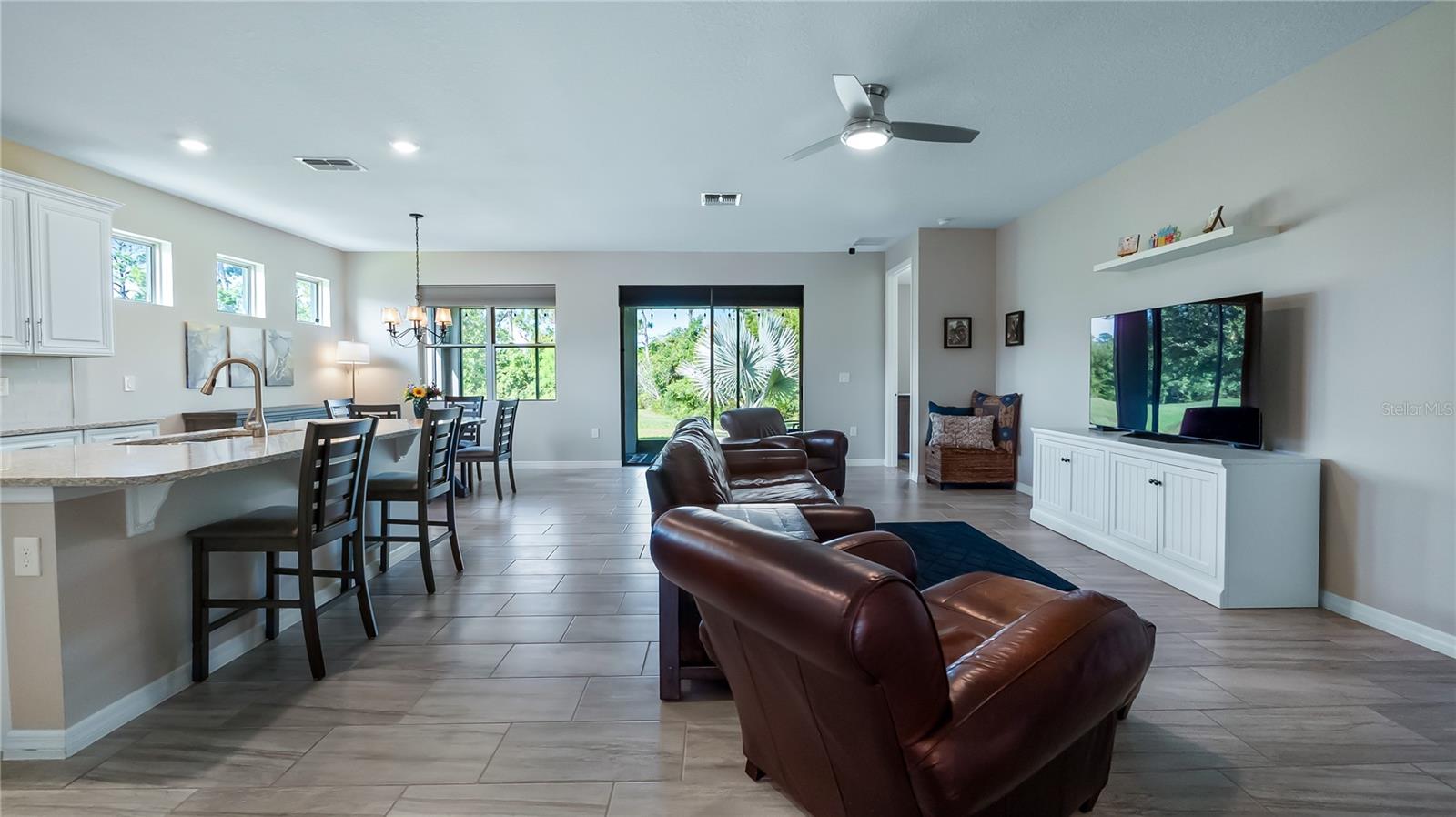 PALMS SERENOA - Residential