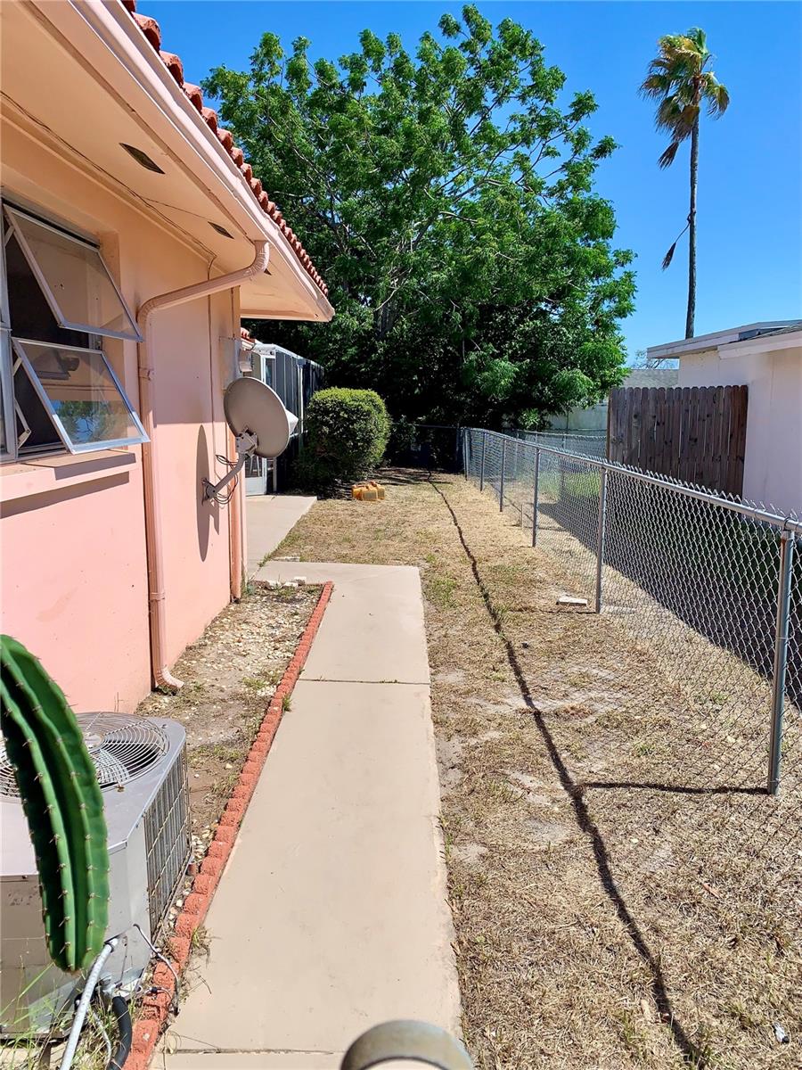 JASMINE LAKES - Residential