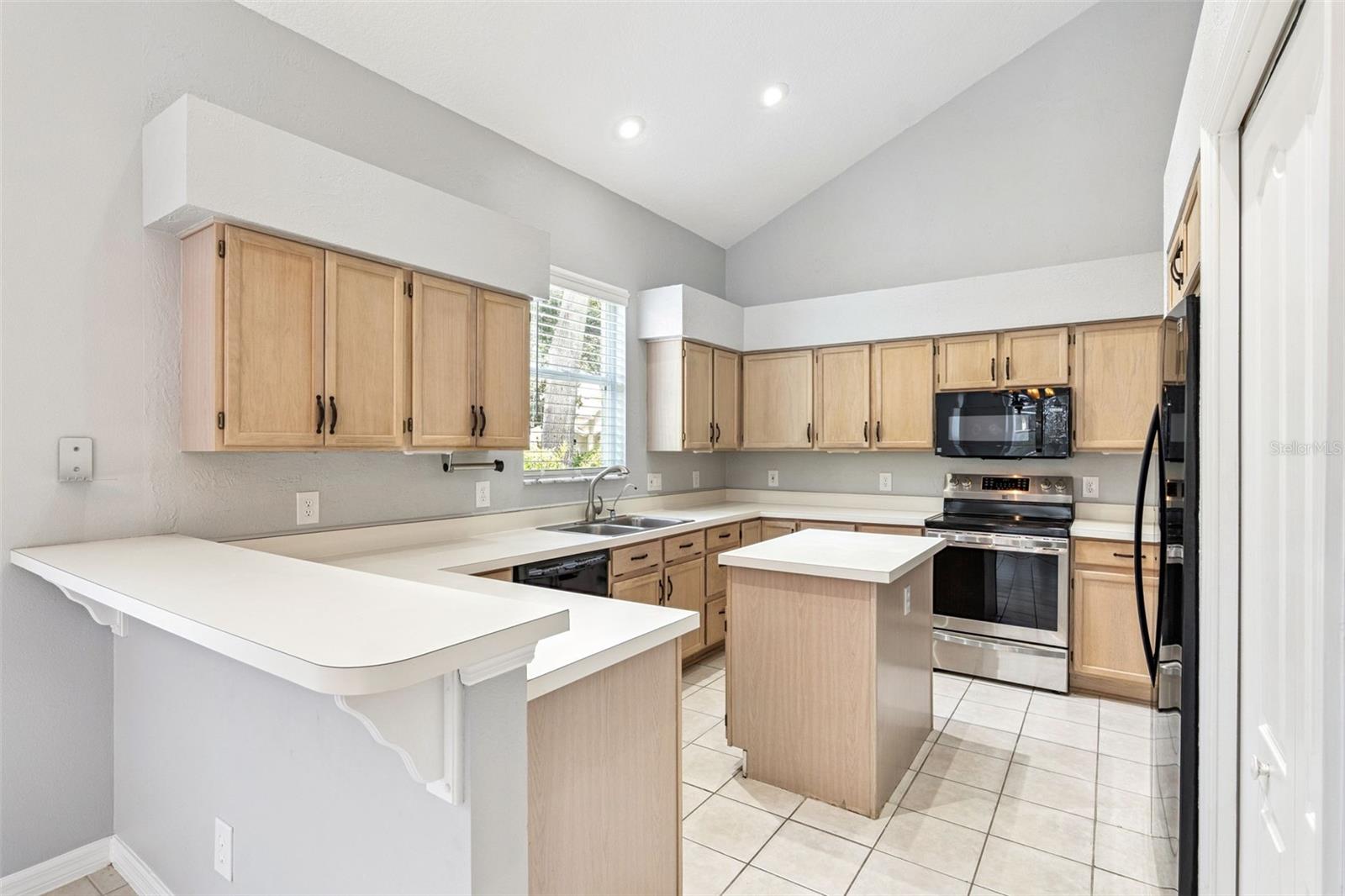 VILLAGES AT KINGSBRIDGE WEST TR C-1 - Residential