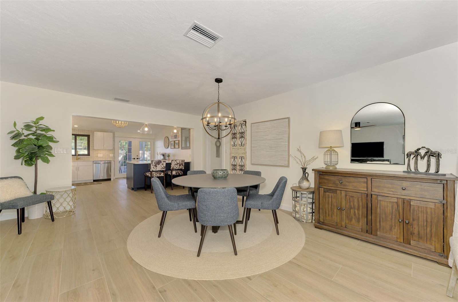 NORWOOD PARK - Residential